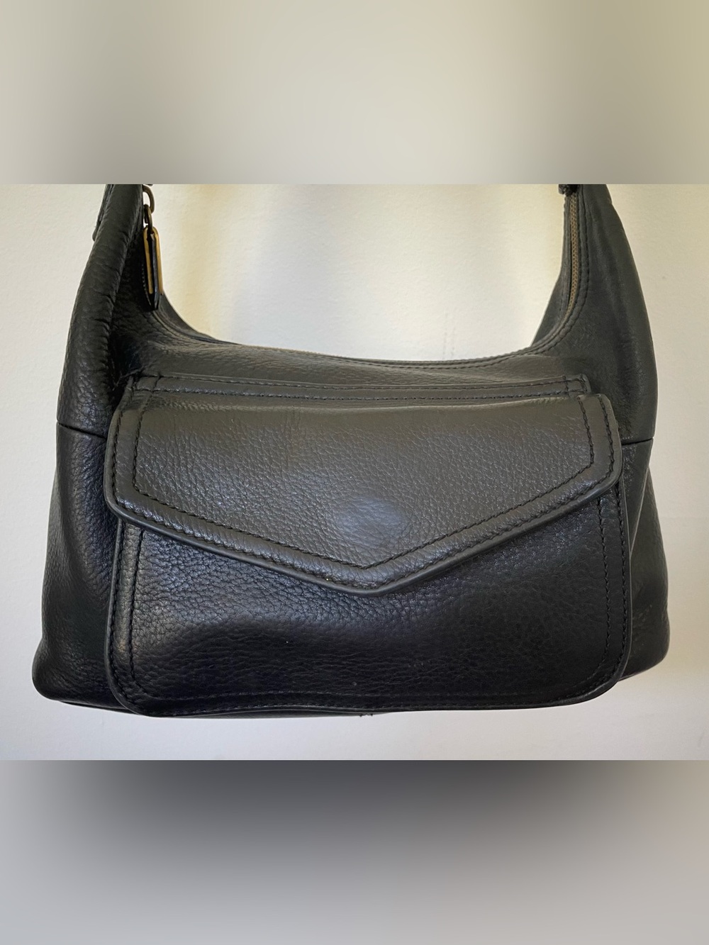 vintage fossil classic shoulder bag black pebbled leather bras hardware 75082